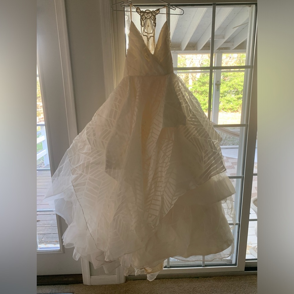 Hayley Paige Bahati Bridal Gown size 10